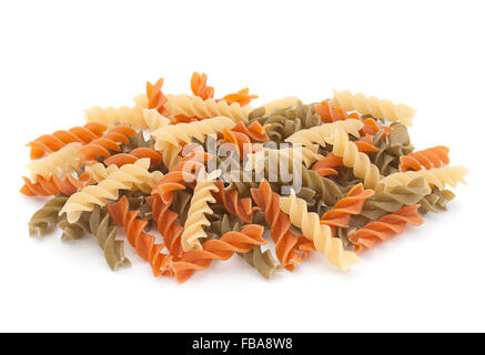 Farfalla di turbolenza del colore pasta secca closeup isolati su sfondo bianco Foto Stock