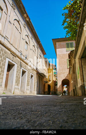 Strade pittorica di vecchi villaggi italiani Foto Stock