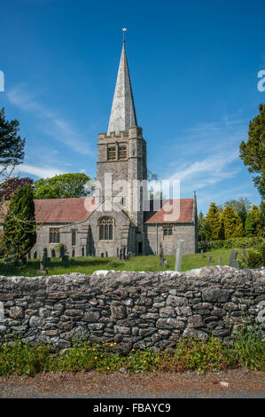 San Pietro parrocchia anglicana Chiesa nel campo Broughton Foto Stock