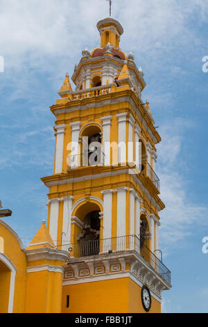 Parroquia de San Pedro Apósto, costruito nel 1642, è una Chiesa Cattolica Romana di San Pedro Cholula, Puebla, Messico. Foto Stock