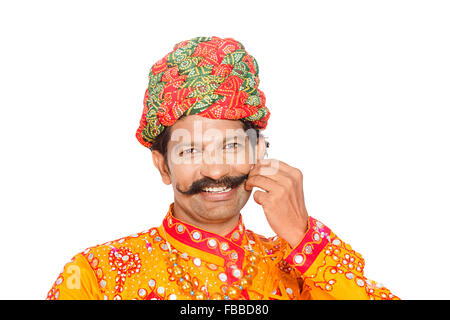 1 rurale indiano Gujrati abitante di baffi mostra Foto Stock