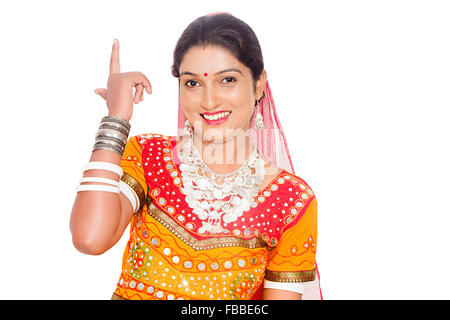 1 rurale indiano donna Gujrati Index-Finger mostrando di puntamento Foto Stock