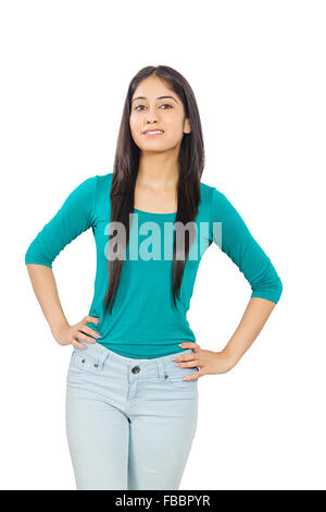 1 indian giovane donna Hand-On-Hip in posa Foto Stock