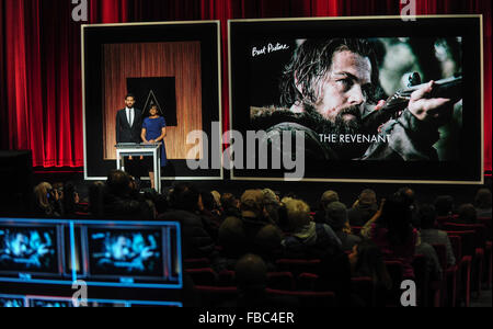 Los Angeles, Stati Uniti d'America. Xiv gen, 2016. Una schermata che mostra l'Oscar per il miglior candidato a immagine, "l'Revenant', durante gli Academy Awards candidature annuncio al Samuel Goldwyn Theater di Beverly Hills, in California, negli Stati Uniti, il 14 gennaio 2016. © Zhang Chaoqun/Xinhua/Alamy Live News Foto Stock