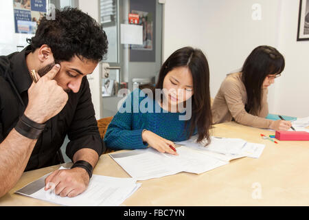 Il corso di lingua in una scuola di lingua. Foto Stock