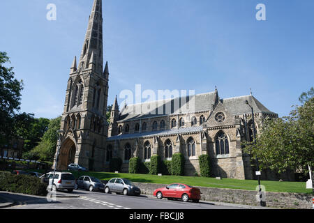 Chiesa parrocchiale di San Giovanni a Ranmoor Sheffield Inghilterra Regno Unito, luogo di culto inglese, chiesa suburbana edificio classificato di grado II* Foto Stock