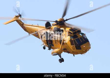 XZ588, un Westland Sea King HAR3 della Royal Air Force, visualizzazione presso la RAF Leuchars Air Show. Foto Stock