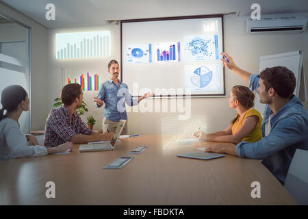 Immagine composita di generati digitalmente immagine del grafico a torta e grafico a barre Foto Stock