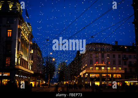 Le luci di Natale sulla Bahnhofstrasse di Zurigo, Svizzera. Foto Stock