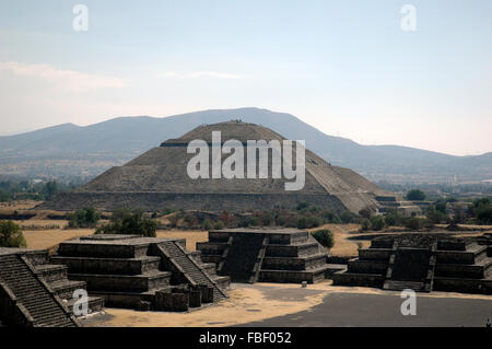 Teotihuacan Vista della Piramide del sole Foto Stock