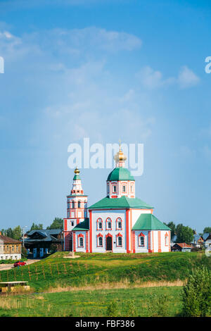 Chiesa di Elia il profeta Elia (chiesa) - La chiesa di Suzdal, Russia. Costruito nel 1744. Anello d'oro della Russia Foto Stock