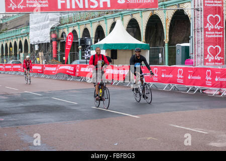 London to Brigton cycle ride to raise money for the British Heart Foundation Foto Stock