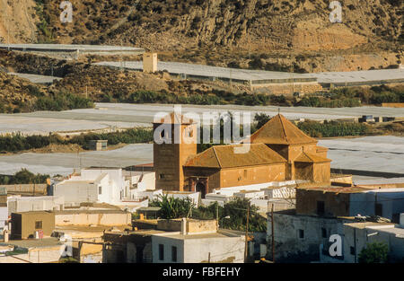 La chiesa, il Templo Parroquial de la Virgen de las Angustias, La Alquería, Adra. Provincia di Almeria, Andalusia. Foto Stock
