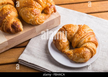 Croissant al burro prima colazione Foto Stock
