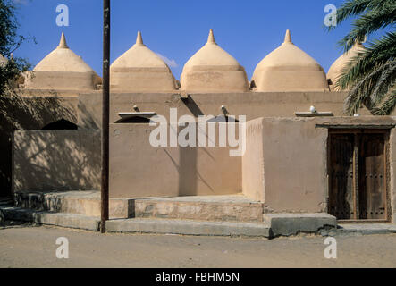 Jalan Bani Bu Ali, Oman. Entrata alla moschea di Rashid bin Hamouda. Foto Stock