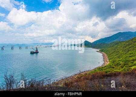 Il paesaggio costiero a Tai O, Hong Kong. Foto Stock
