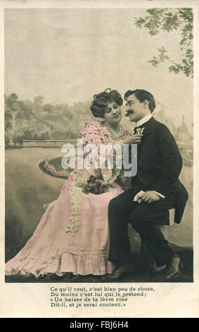 Cartolina, storico, giovane, una panchina nel parco, felice, in amore, Foto Stock