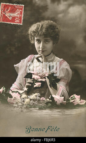 Cartolina, storico, donna, rose, saluti, compleanno, Foto Stock