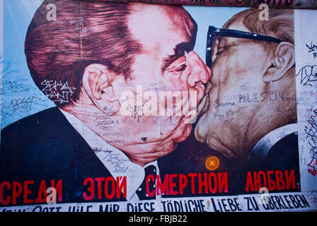 Il mio Dio mi aiuta a sopravvivere a questo amore letale' artista: Dimitri Vrubel, la East Side Gallery di Berlino Foto Stock