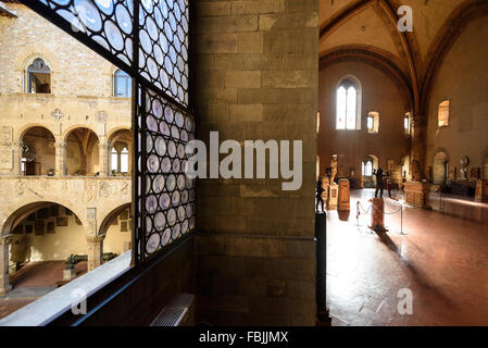 Firenze. L'Italia. Cortile e salone di Donatello, Museo Nazionale del Bargello. Foto Stock