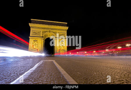 Lo storico Arco di Trionfo, Parigi, Francia Foto Stock