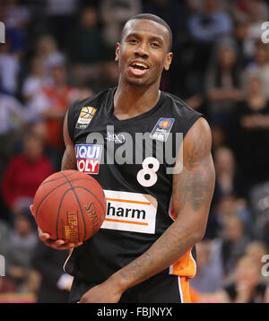 Bonn, Germania. Xvii gen, 2016. La pallacanestro, Germania Bundesliga, cesti di Telekom Bonn vs Ratiopharm Ulm, Telekom Dome, Bonn, 17.01.2016: Sitep Yachting Morgan (Ulm). Credito: Juergen schwarz/Alamy Live News Foto Stock