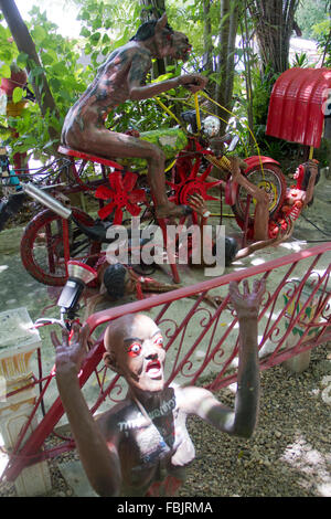 Raccapriccianti statue di scene da inferno al Wat Mae Kaet Noi o il "Hell tempio' in Mae Rim, Chiang Mai, Thailandia. Essa è stata creata Foto Stock