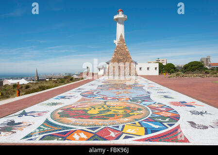 Murale e faro sulla Riserva Donkin, Port Elizabeth Nelson Mandela Bay comune, Eastern Cape Province, Sud Africa Foto Stock