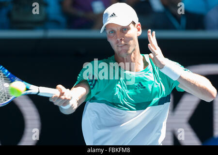 18 gennaio 2016: Tomas BERDYCH della Repubblica ceca in azione in un primo round match contro Yuki Bhambri dell India il giorno uno del 2016 Australian Open Grand Slam torneo di tennis a Melbourne Park a Melbourne, Australia. Berdych ha vinto 75 61 62. Sydney bassa/Cal Sport MediaJanuary 18, 2016: Tomas BERDYCH (CZE) in azione in un primo round match contro Yuki Bhambri (IND) il giorno uno del 2016 Australian Open Grand Slam torneo di tennis a Melbourne Park a Melbourne, Australia. Berdych ha vinto 75 61 62. Sydney bassa/Cal Sport MediaJanuary 18, 2016: Tomas BERDYCH (CZE) in azione in un primo round match ag Foto Stock