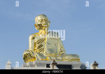 Grande statua del Buddha in wat Lahan Rai, Rayong Thailandia. Foto Stock