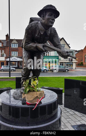 Memoriale di Stanley Elton Hollis il soldato solo per vincere Victoria Cross durante il D-Day, 6 giugno 1944 nella sua casa di città di Middlesbrough Foto Stock