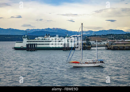 Traghetto ancorato in Port Townsend Foto Stock