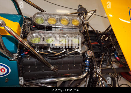 Close-up del V8 DFV Ford Cosworth motore di un 1971, Brabham BT33 storica gara di Formula Uno auto. Foto Stock