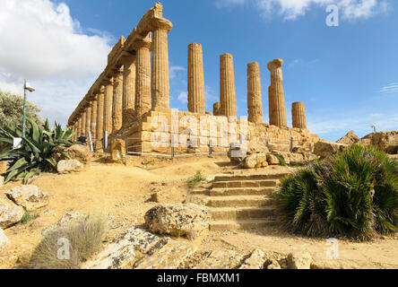 Il Tempio di Giunone, Valle dei Templi, Agrigento, Sicilia, Italia. Foto Stock