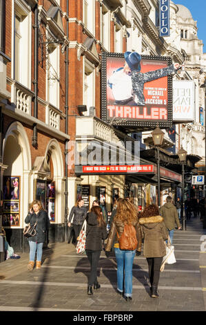 Il Teatro Lirico a West End su Shaftesbury Avenue, Londra England Regno Unito Regno Unito Foto Stock