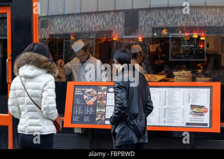 Il ristorante Cinese al Lisle Street a Chinatown, Londra England Regno Unito Regno Unito Foto Stock