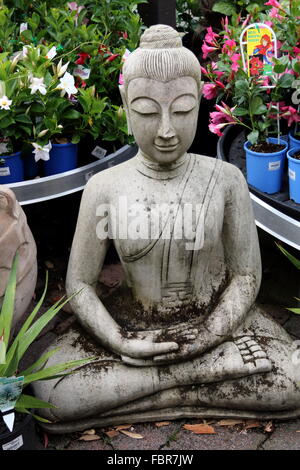 Al Giardino di Buddha statua in un vivaio, Melbourne Victoria Australia Foto Stock