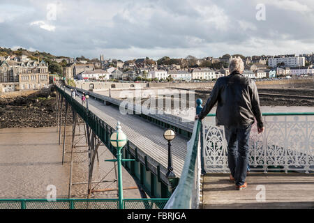 Clevedon Pier è un molo sul mare nella città di Clevedon, sul lato inglese della Severn Estuary Foto Stock