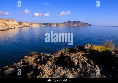 "L'esa de Roldan' da 'Punta del Plomo'.vicino a Agua Amarga. Cabo de Gata-Nijar parco naturale. Riserva della Biosfera, provincia di Almeria, Foto Stock