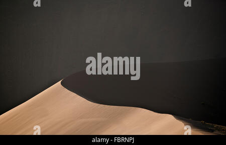 Dune di sabbia arte nel deserto del Namib Namibia Foto Stock