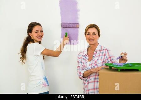 Madre e figlia pittura Foto Stock