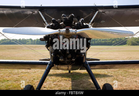 Chiusura del motore e ventola del biplano antichi Foto Stock