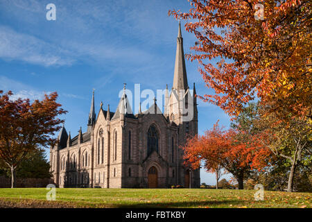 Forres, st Laurence chiesa, Autunno, Moray Firth, regione delle Highlands, Scozia Foto Stock