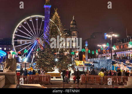 George Square Glasgow, luci e decorazioni natalizie, Scotland, Regno Unito Foto Stock