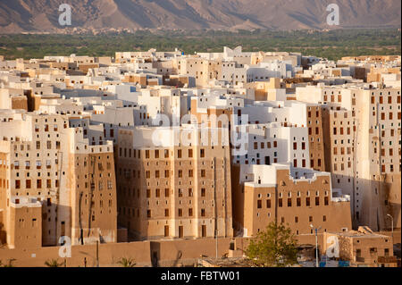 Panorama di Shibam, Hadhramaut provincia, Yemen Foto Stock