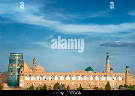 Panorama della città antica di Khiva, Uzbekistan Foto Stock