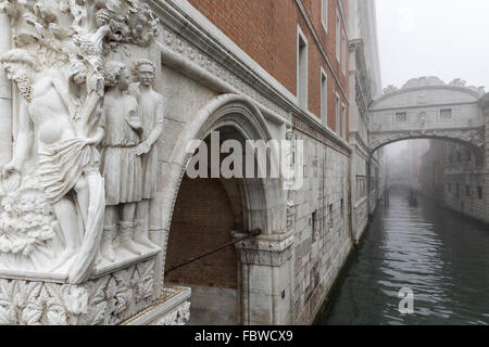 Il Ponte dei Sospiri di Venezia, Italia Foto Stock