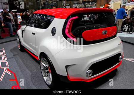 Kia TrackΓÇÖster rosso e bianco Foto Stock