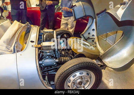 Vano motore del 1955 Porsche 550 RSK simile alla vettura che James Dean si è schiantato in 1955 Foto Stock