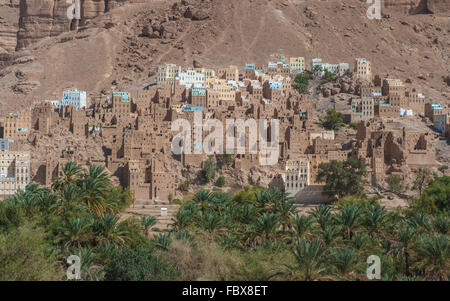 Città di fango a Wadi Doan, Hadramaut provincia, Yemen Foto Stock